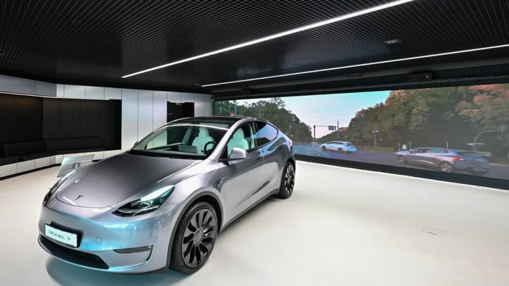 tesla model y refresh demand concerns
