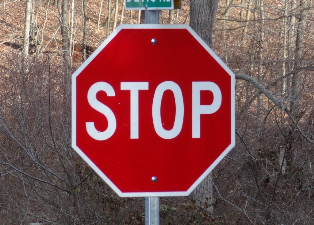 what is the shape of a stop sign 